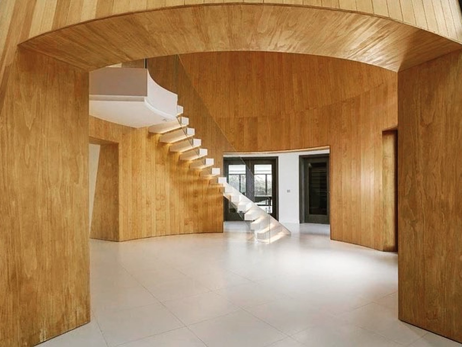 Griffon House, Surrey — view 5